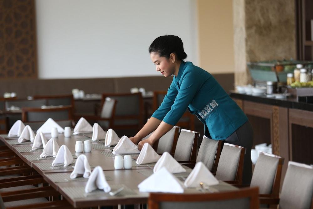 Hotel Santika Gresik מראה חיצוני תמונה