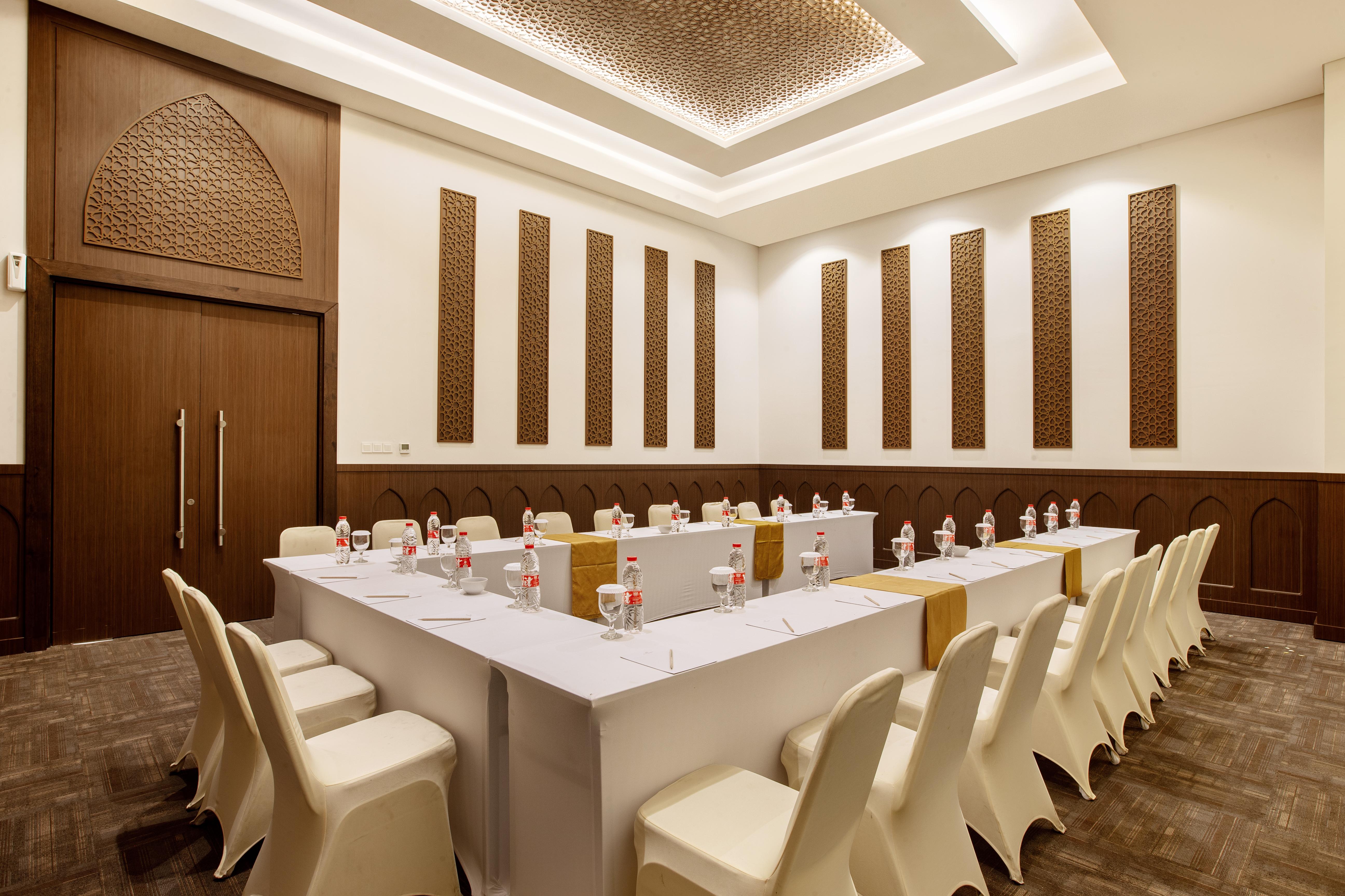 Hotel Santika Gresik מראה חיצוני תמונה