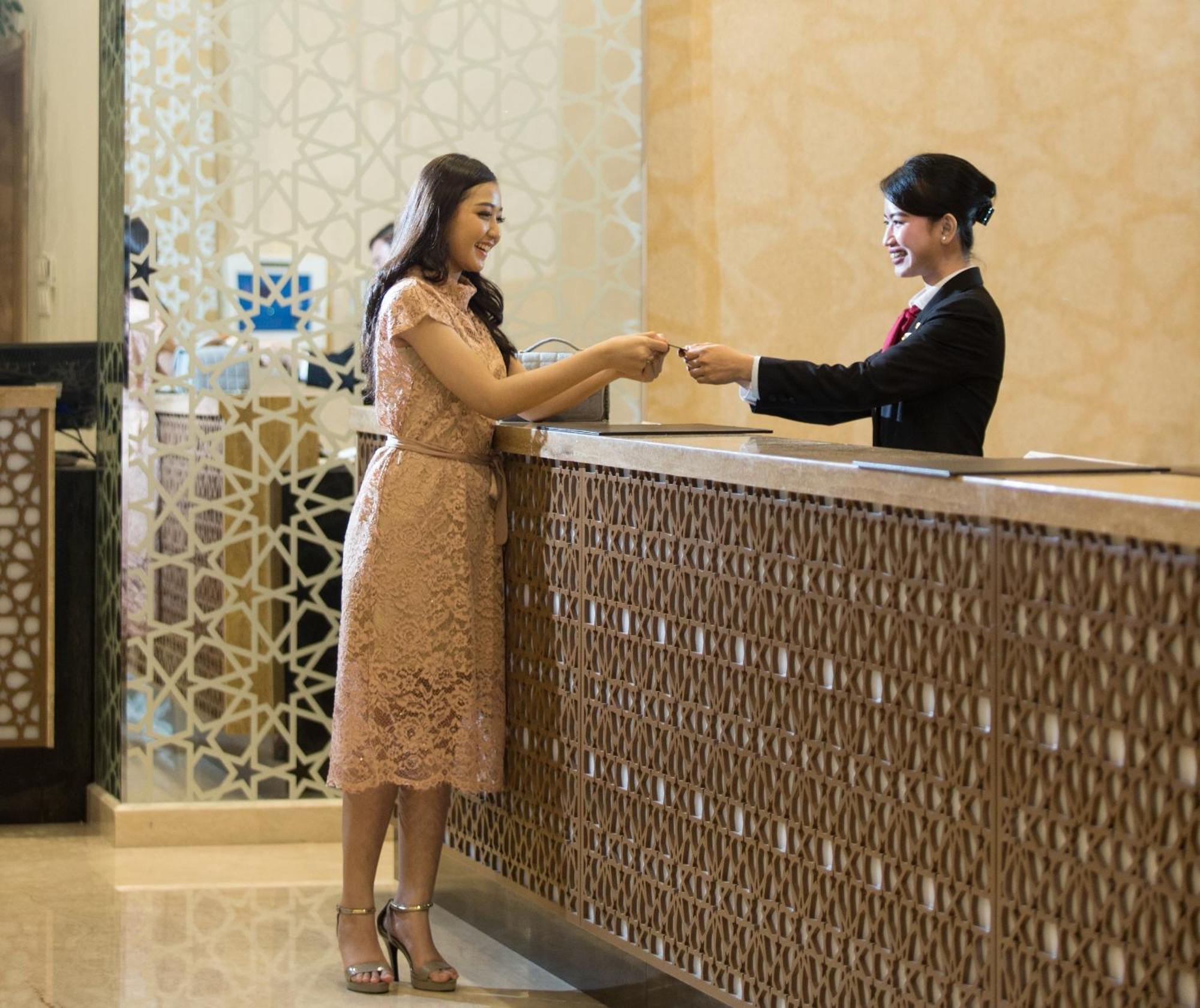 Hotel Santika Gresik מראה חיצוני תמונה