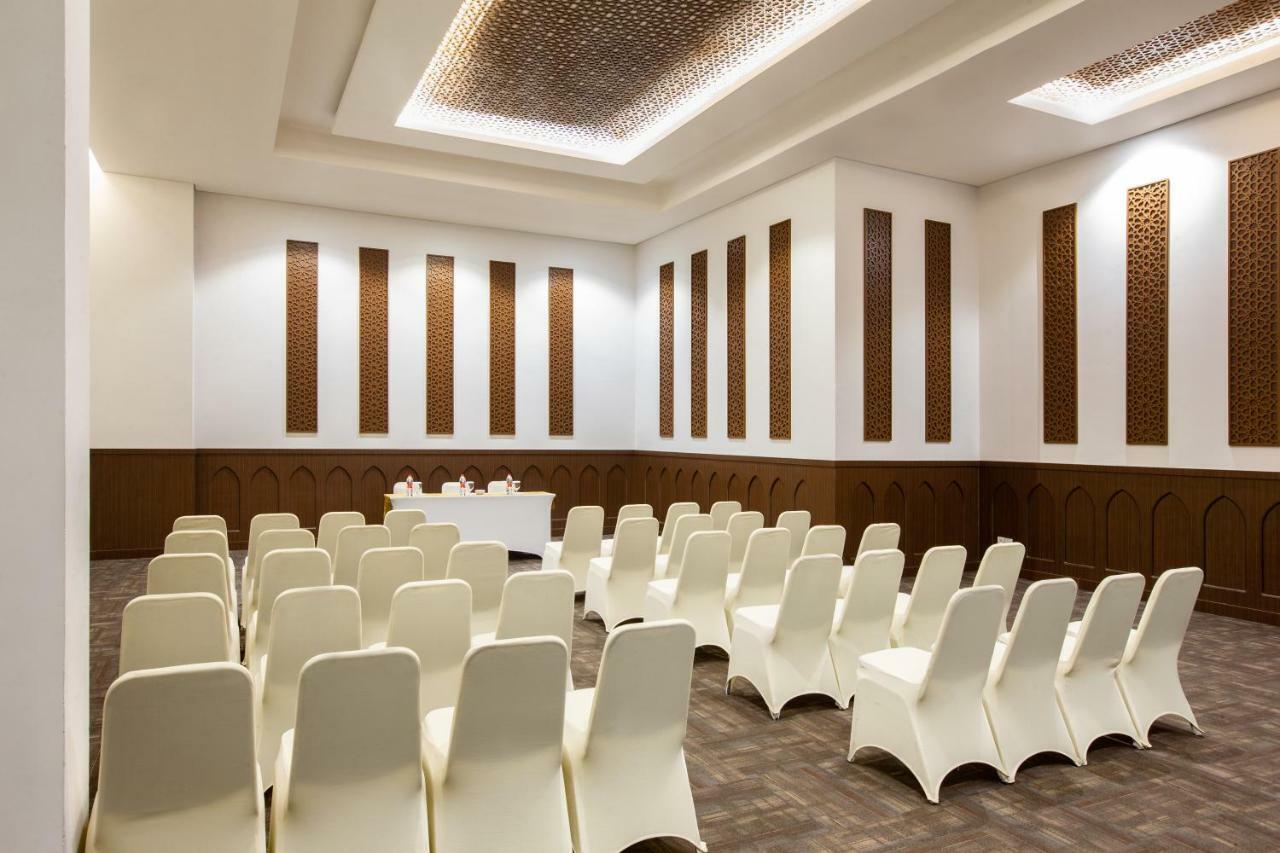 Hotel Santika Gresik מראה חיצוני תמונה