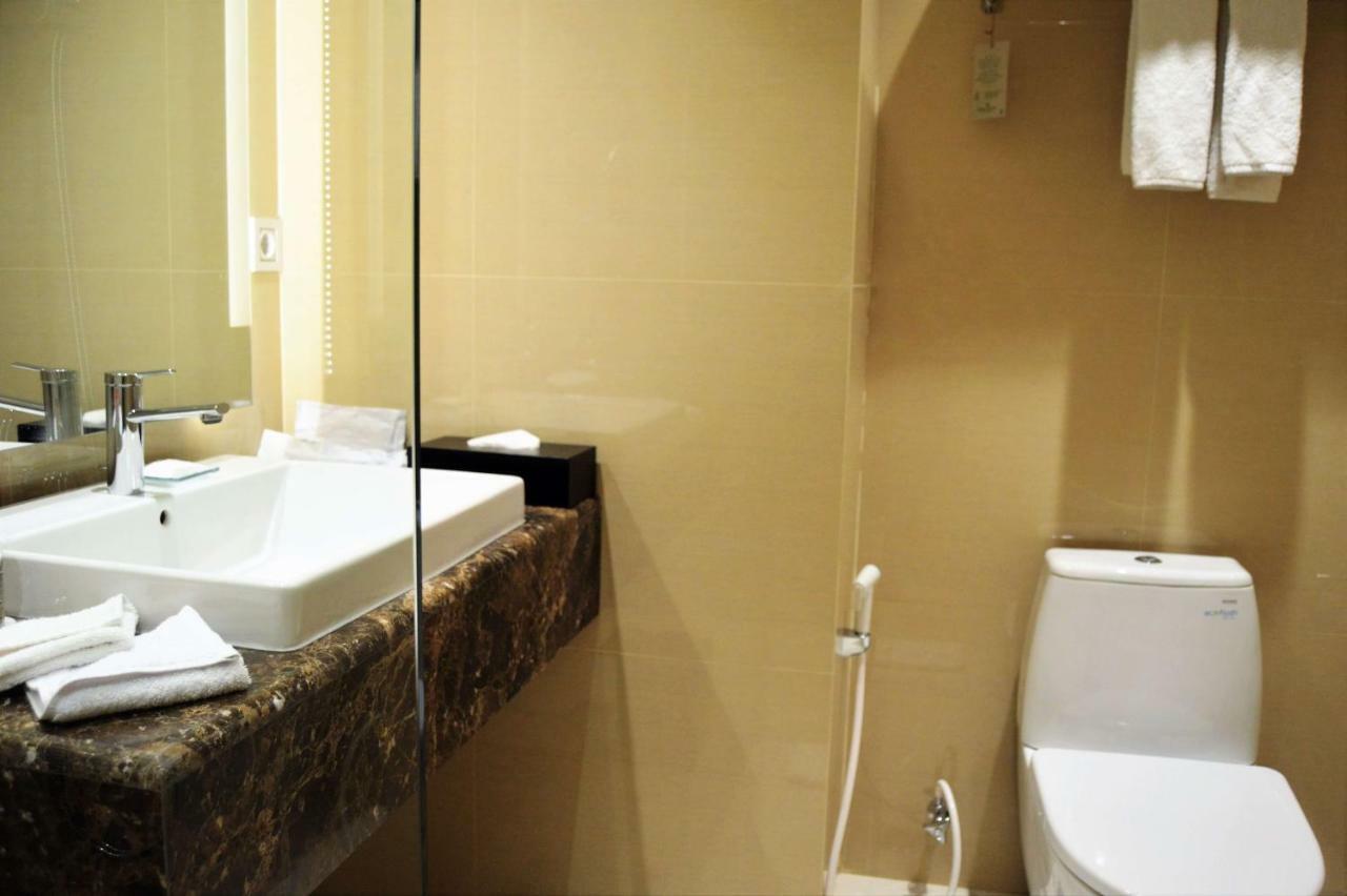 Hotel Santika Gresik מראה חיצוני תמונה
